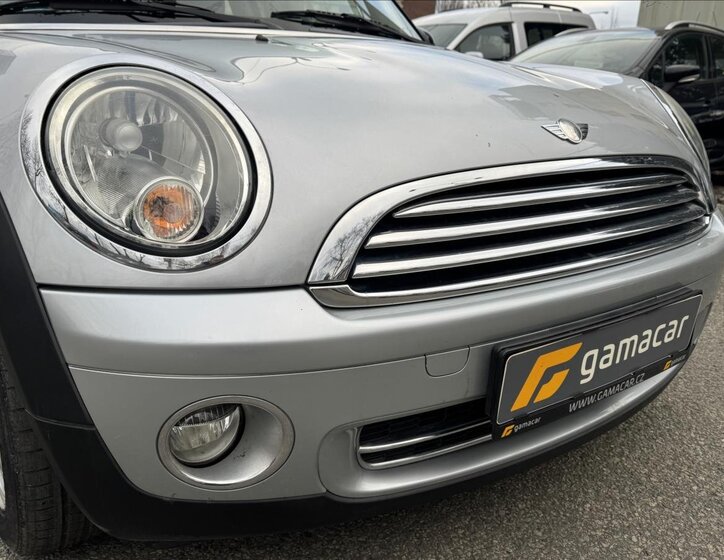 Mini Cooper Hatchback 1,6 l 88 kw