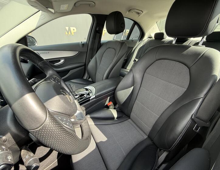 Mercedes-Benz Třídy C 12