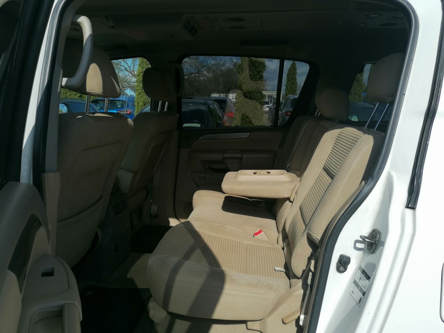 Nissan Armada SUV / Terénní 5,6 l 233 kw