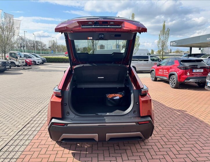 Toyota C-HR SUV / Terénní 0,0 165 kw