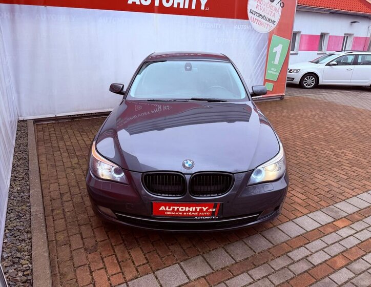 BMW Řada 5 Sedan 3,0 l 145 kw