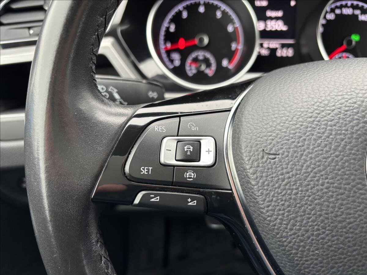Volkswagen Touran MPV 1,5 l 110 kw