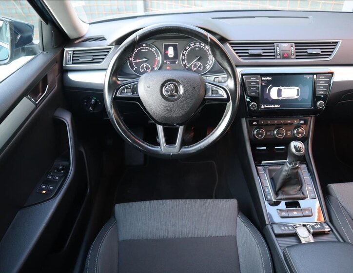 Škoda Superb Kombi 2,0 l 110 kw