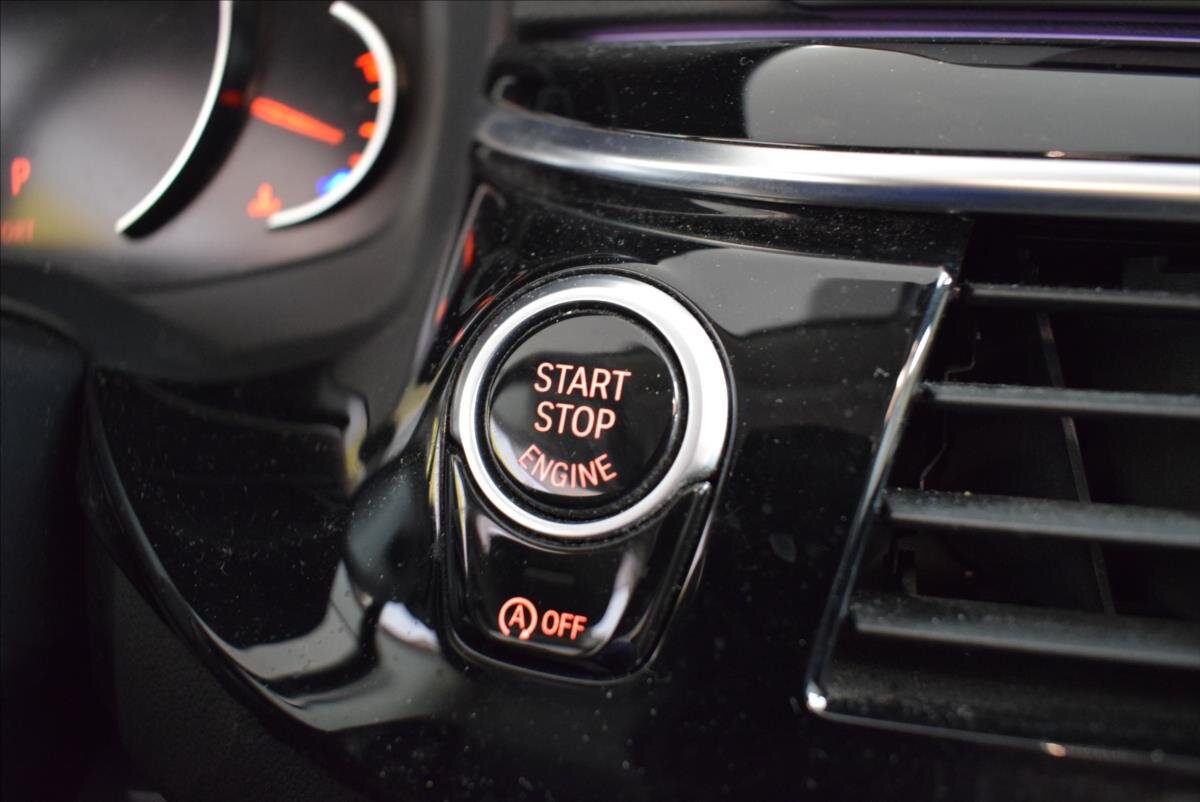 BMW Řada 5 Sedan / Limuzína 3,0 l 195 kw