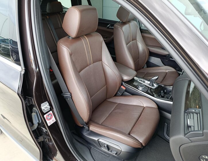 BMW X3 SUV / Terénní 3,0 l 230 kw