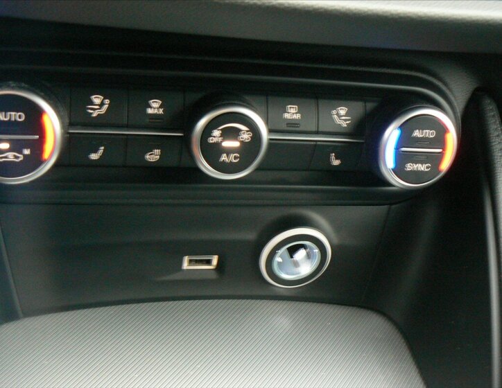 Alfa Romeo Stelvio SUV 2,1 l 154 kw