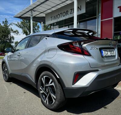 Toyota C-HR 6