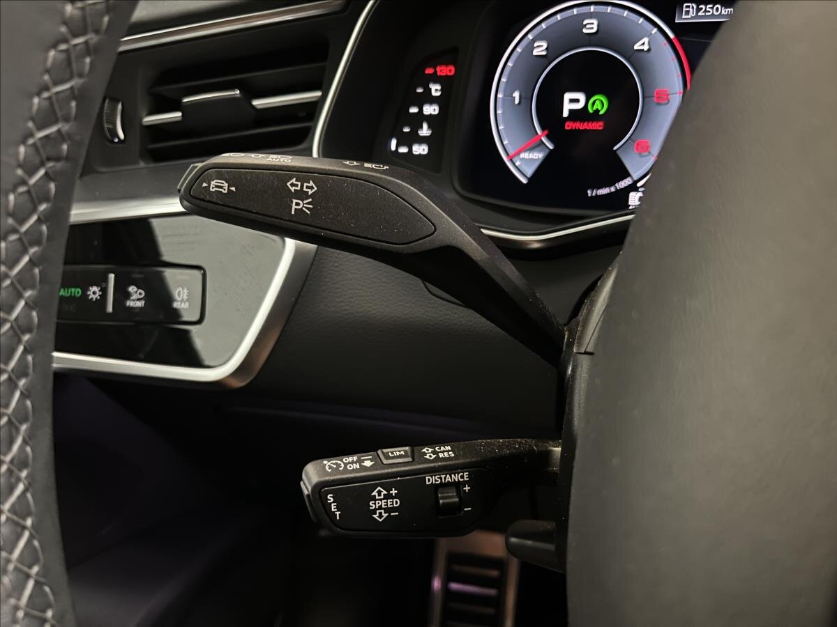 Audi A6 Allroad Kombi 3,0 l 253 kw