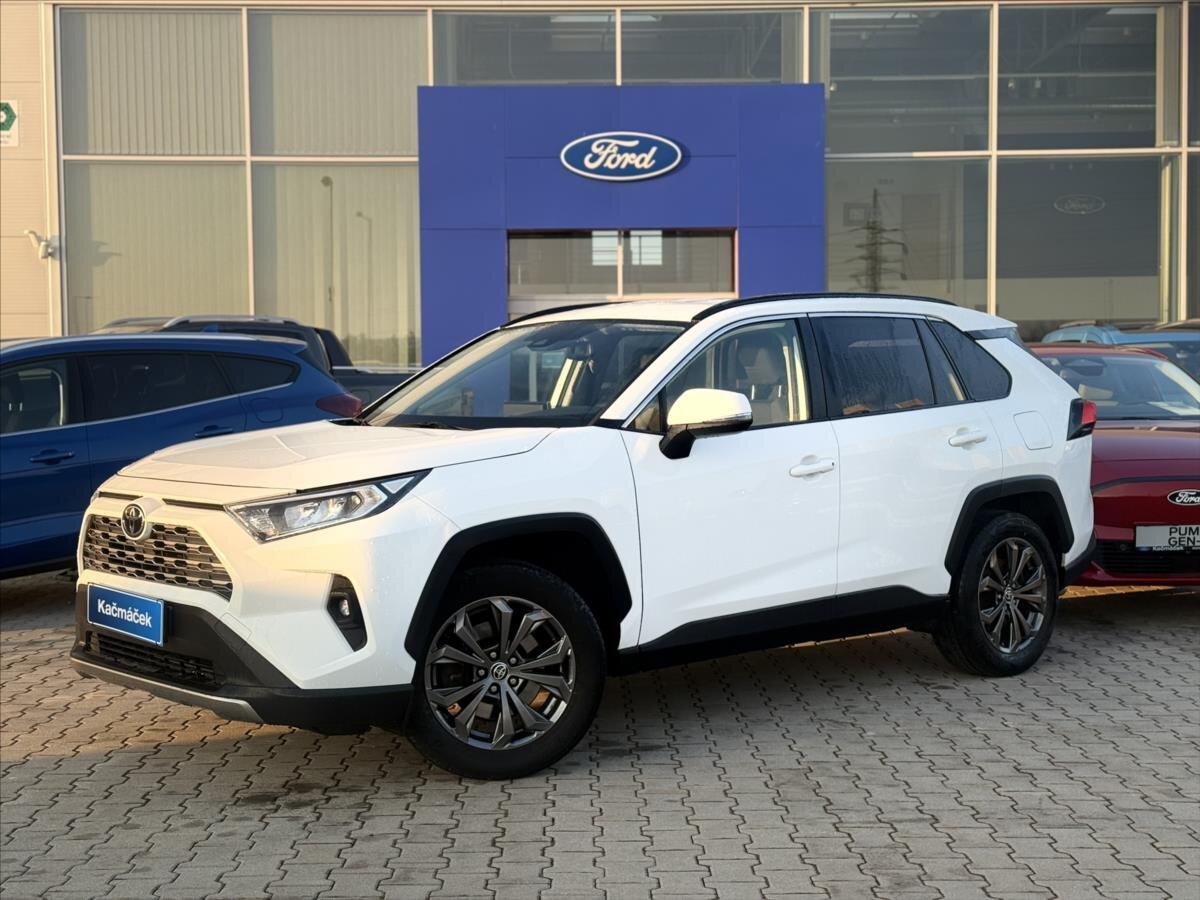 Toyota RAV4 SUV / Terénní 2,0 l 129 kw