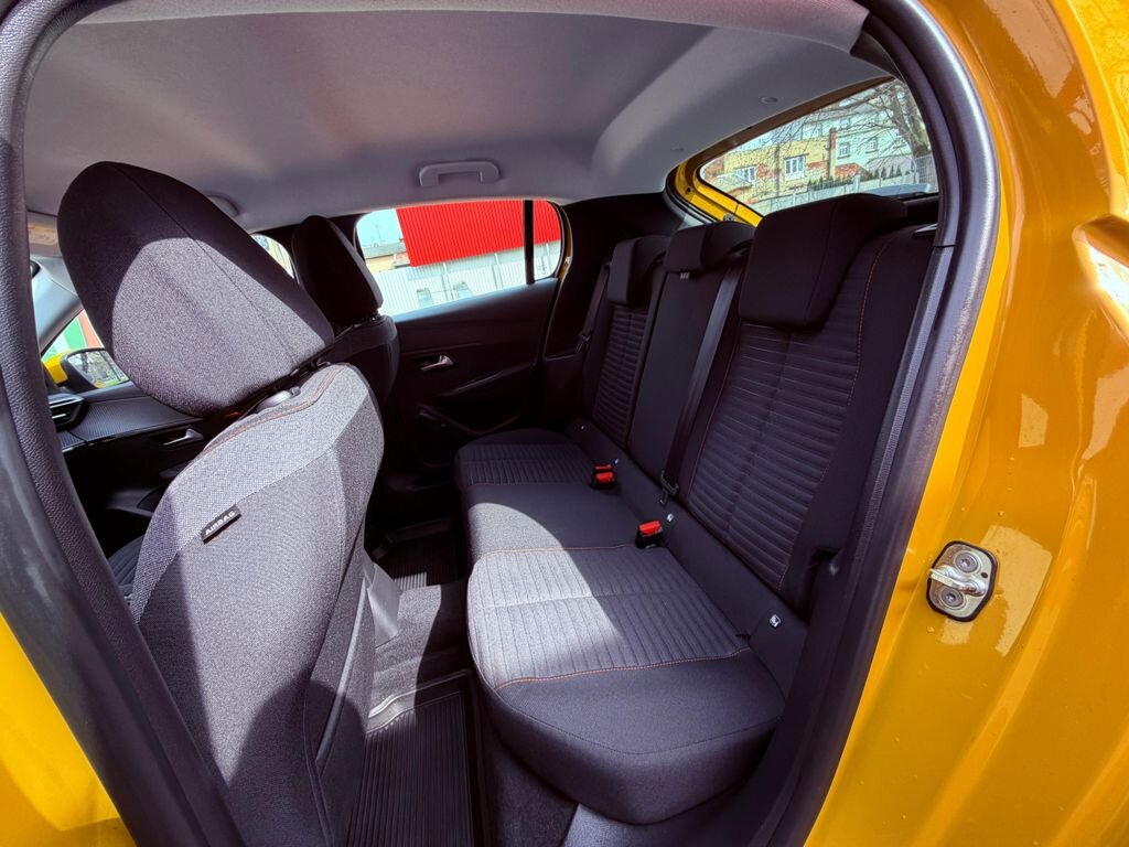 Peugeot 208 Hatchback 1,2 l 55 kw