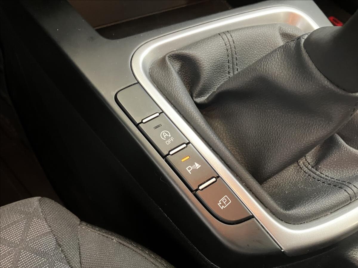 KIA Ceed Hatchback 998,0 74 kw