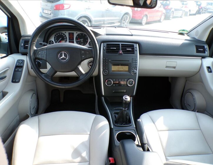 Mercedes-Benz Třídy B Kombi 2,0 l 100 kw