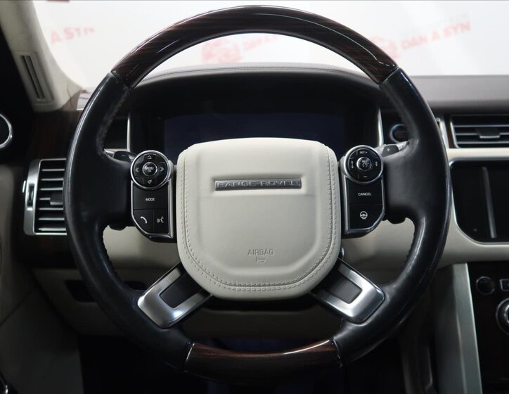 Land Rover Range Rover SUV / Terénní 4,4 l 250 kw