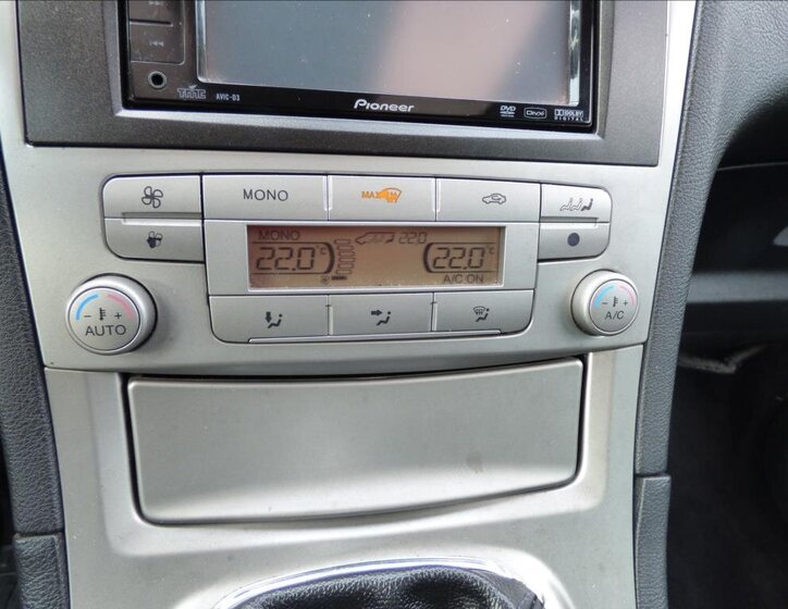 Ford Galaxy MPV 2,0 l 103 kw