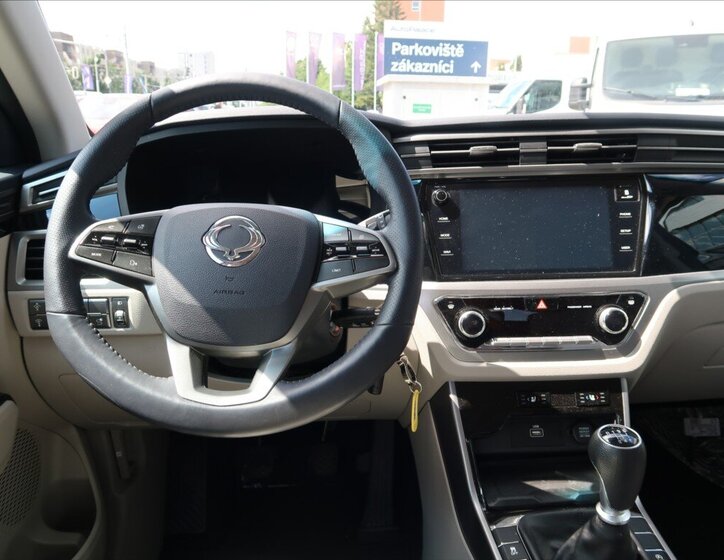 SsangYong Korando SUV 1,5 l 120 kw