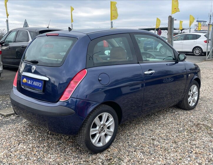 Lancia Y Hatchback 1,2 l 59 kw