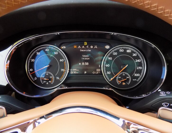 Bentley Bentayga 36