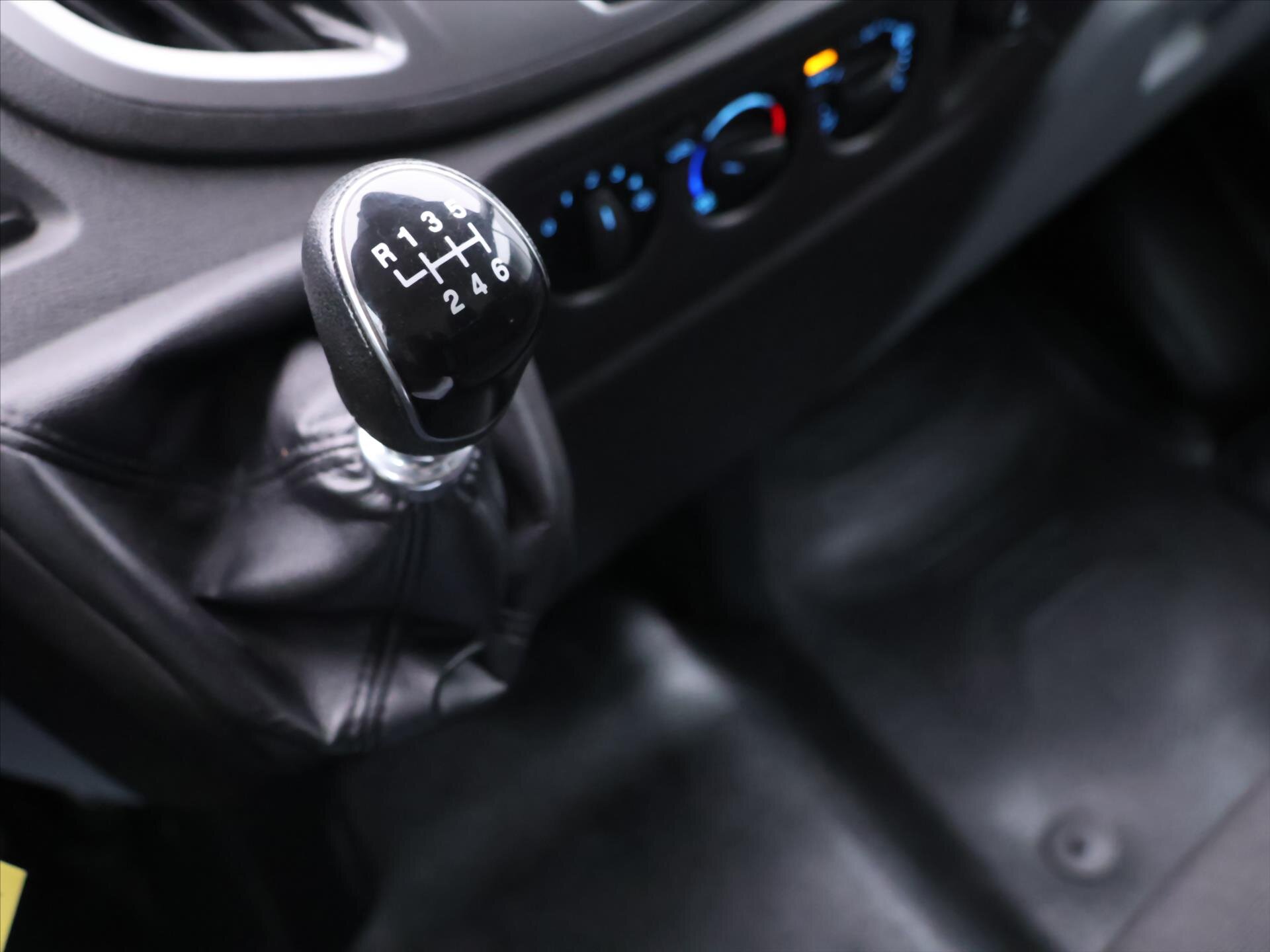 Ford Transit Skříň 2,0 l 125 kw