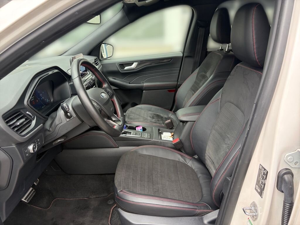 Ford Kuga SUV / Terénní 2,5 l 140 kw