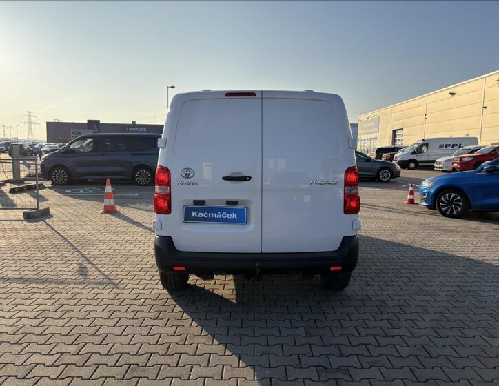 Toyota ProAce Skříň 2,0 l 90 kw