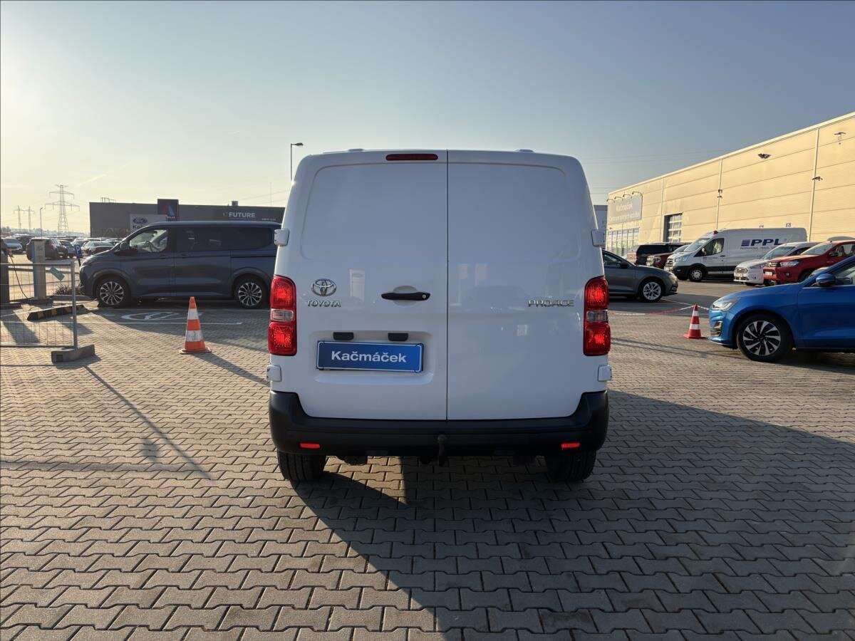 Toyota ProAce Skříň 2,0 l 90 kw