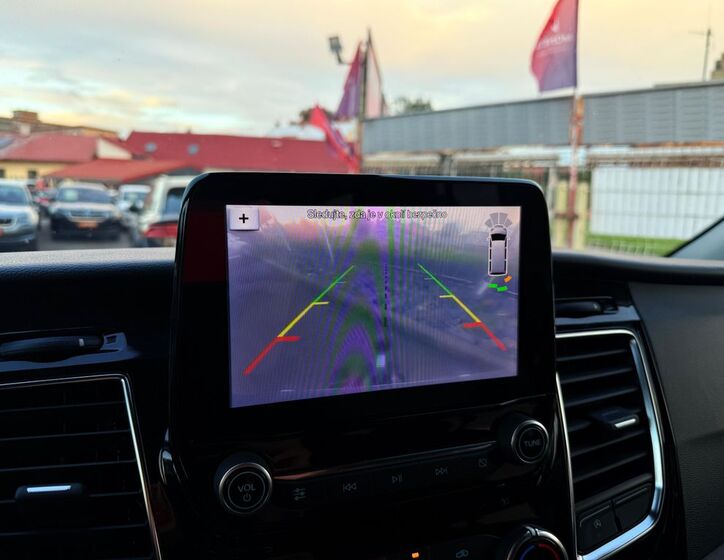 Ford Tourneo Custom 17