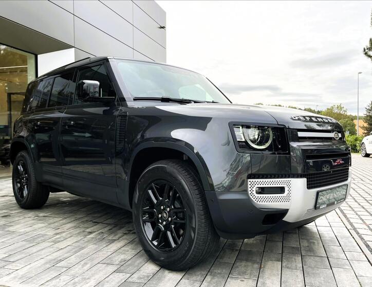 Land Rover Defender 11
