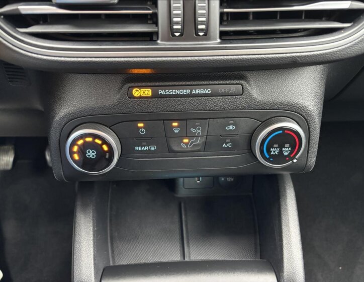 Ford Focus Kombi 999,0 92 kw