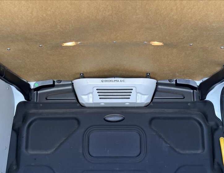 Ford Transit Skříň 2,0 l 77 kw