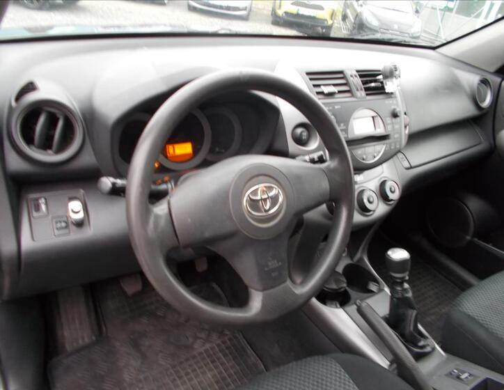 Toyota RAV4 20