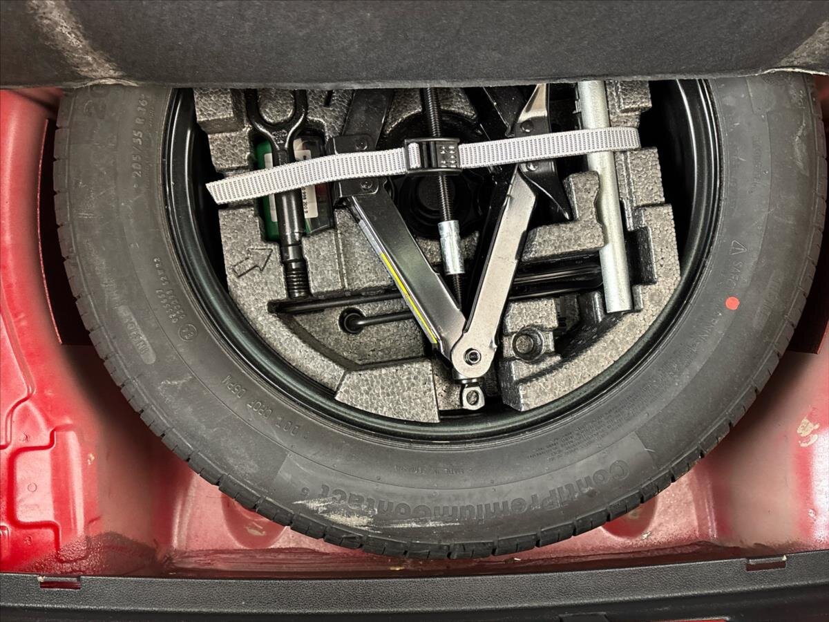 Škoda Superb Liftback 1,4 l 110 kw