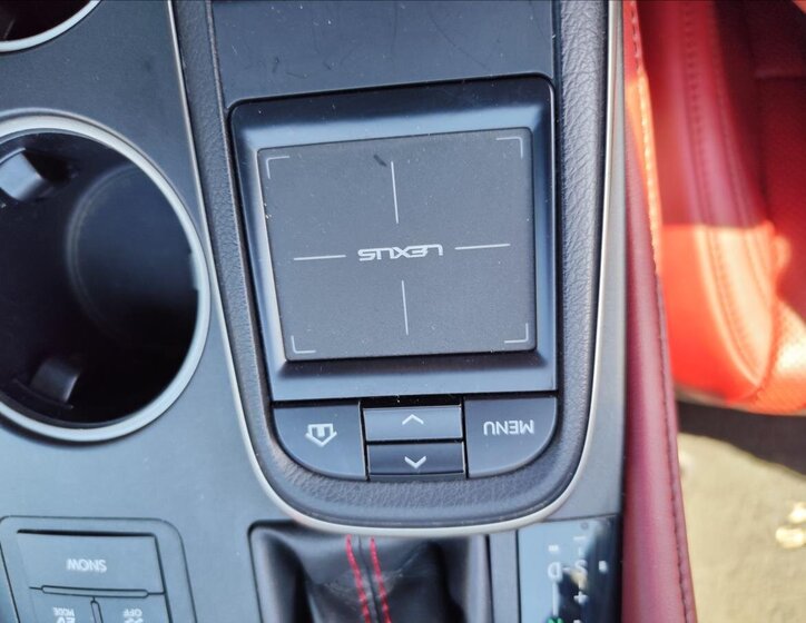 Lexus RC 300h Kupé 2,5 l 133 kw