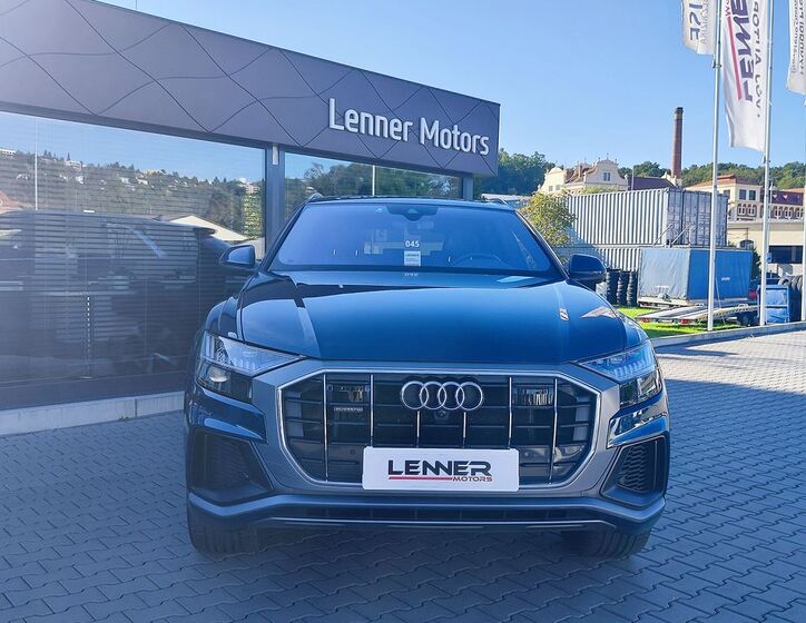 Audi Q8 2
