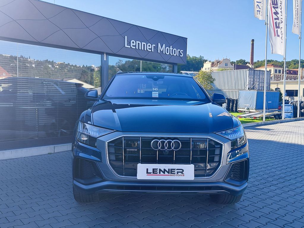 Audi Q8