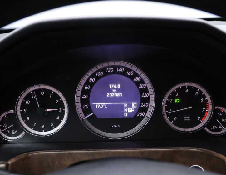 Mercedes-Benz Třídy E Sedan / Limuzína 3,5 l 215 kw