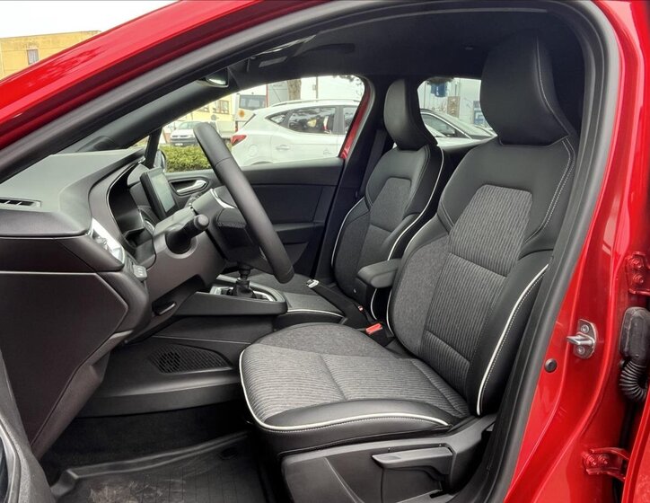 Mitsubishi Colt Hatchback 999,0 67 kw