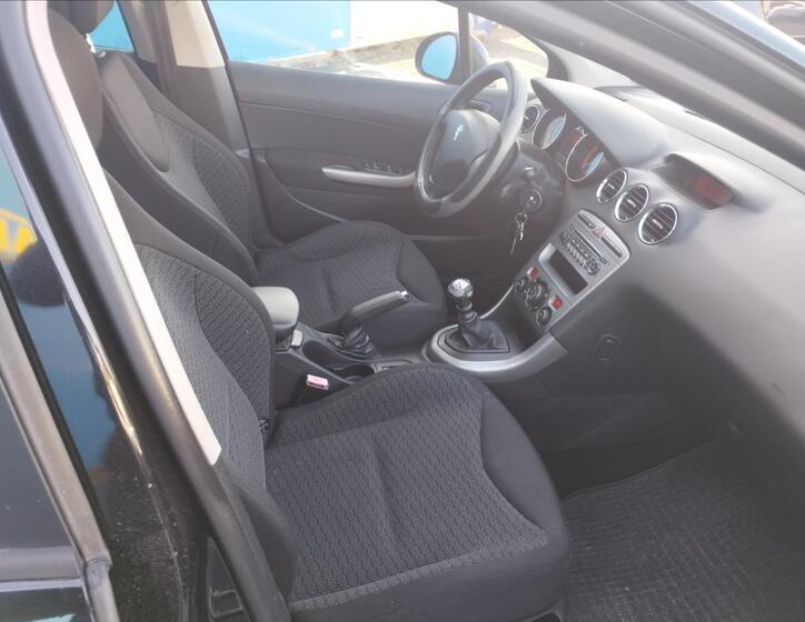 Peugeot 308 8