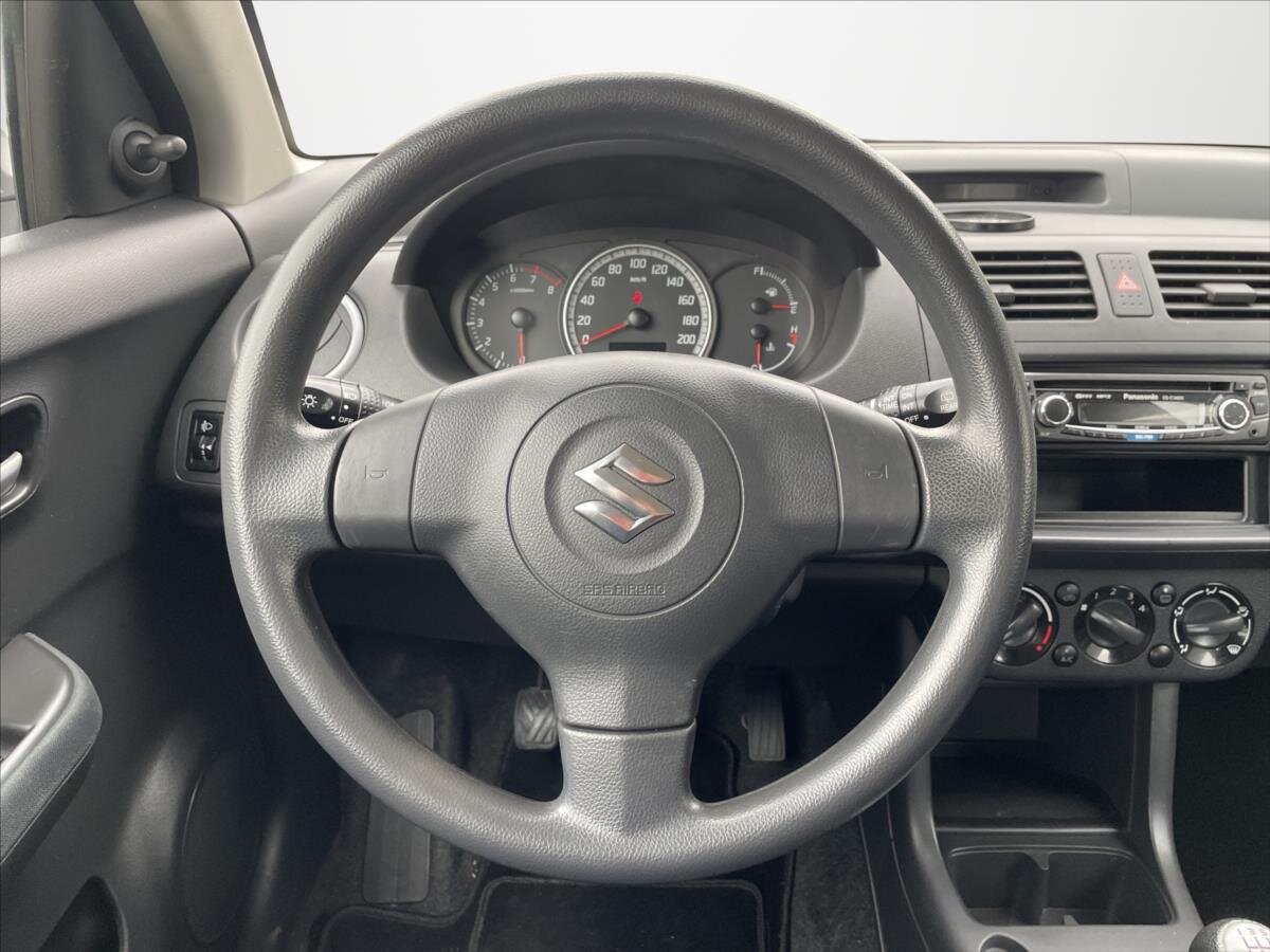Suzuki Swift Hatchback 1,3 l 67 kw
