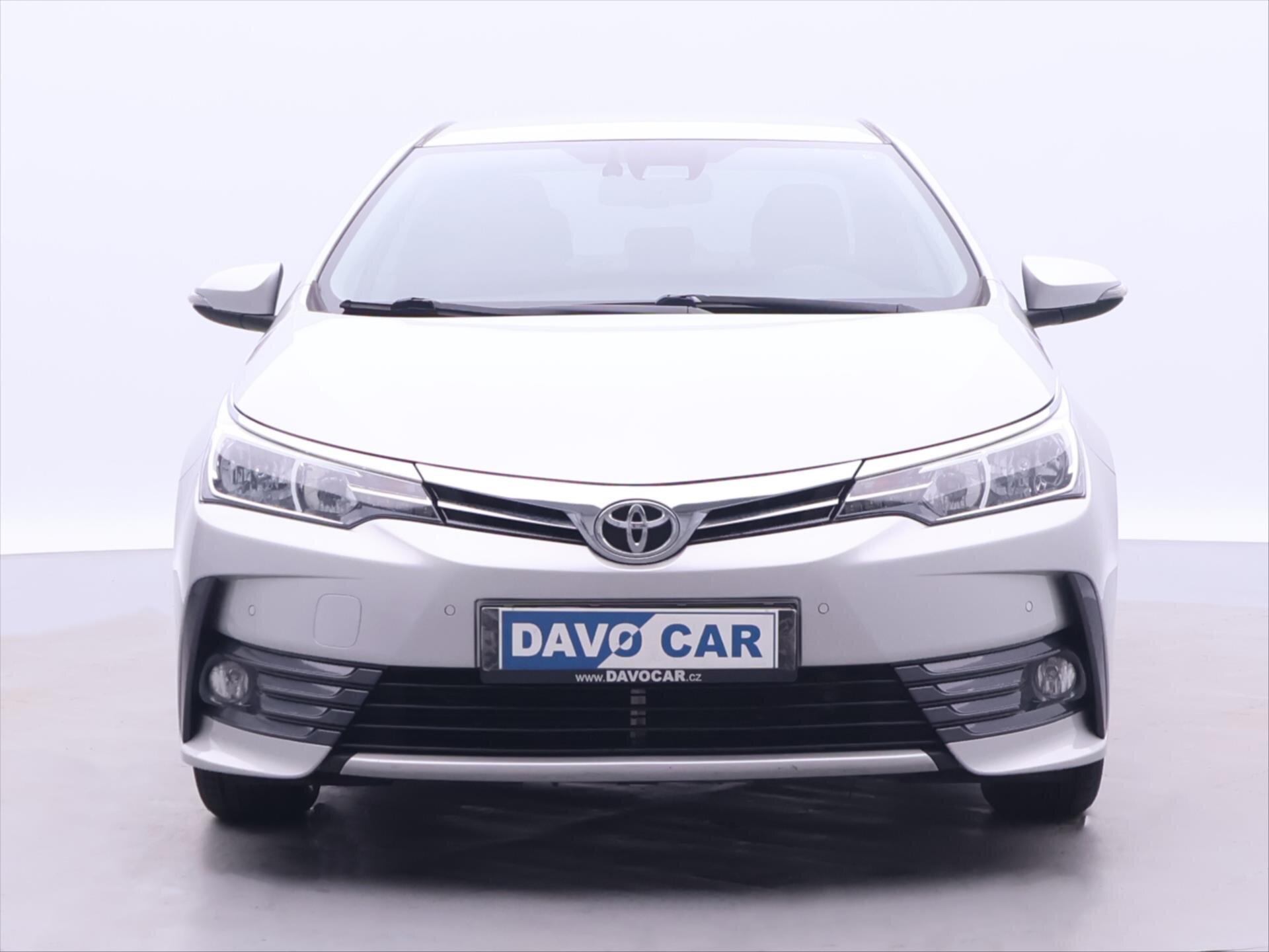 Toyota Corolla Sedan / Limuzína 1,6 l 97 kw