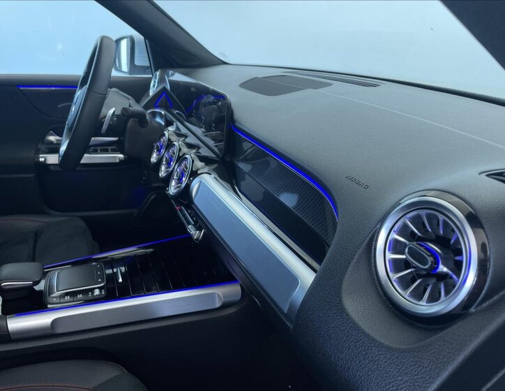 Mercedes-Benz GLB SUV 1,3 l 120 kw