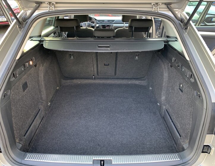 Škoda Superb Kombi 2,0 l 110 kw