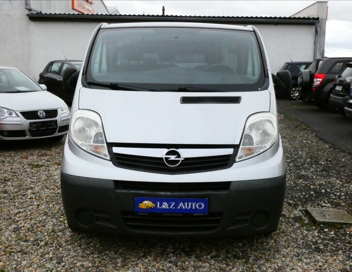 Opel Vivaro 2