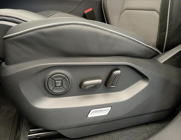 Volkswagen Touareg 11