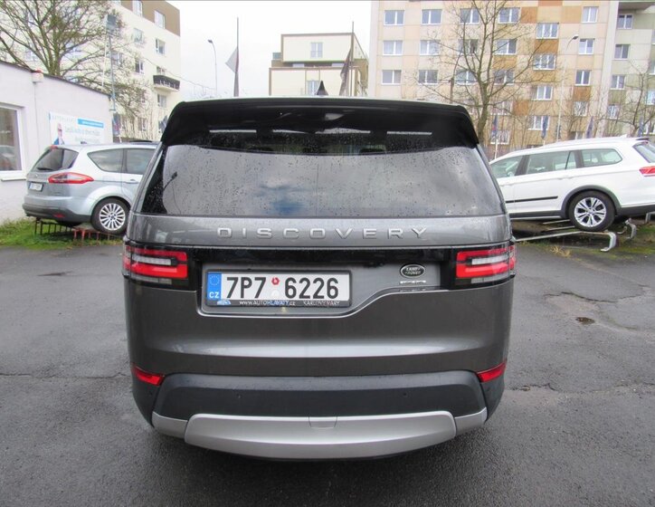 Land Rover Discovery 5