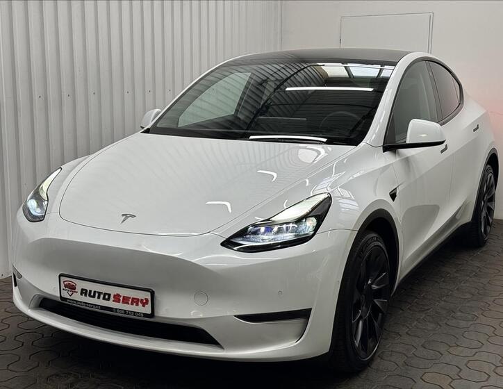 Tesla Model Y 1