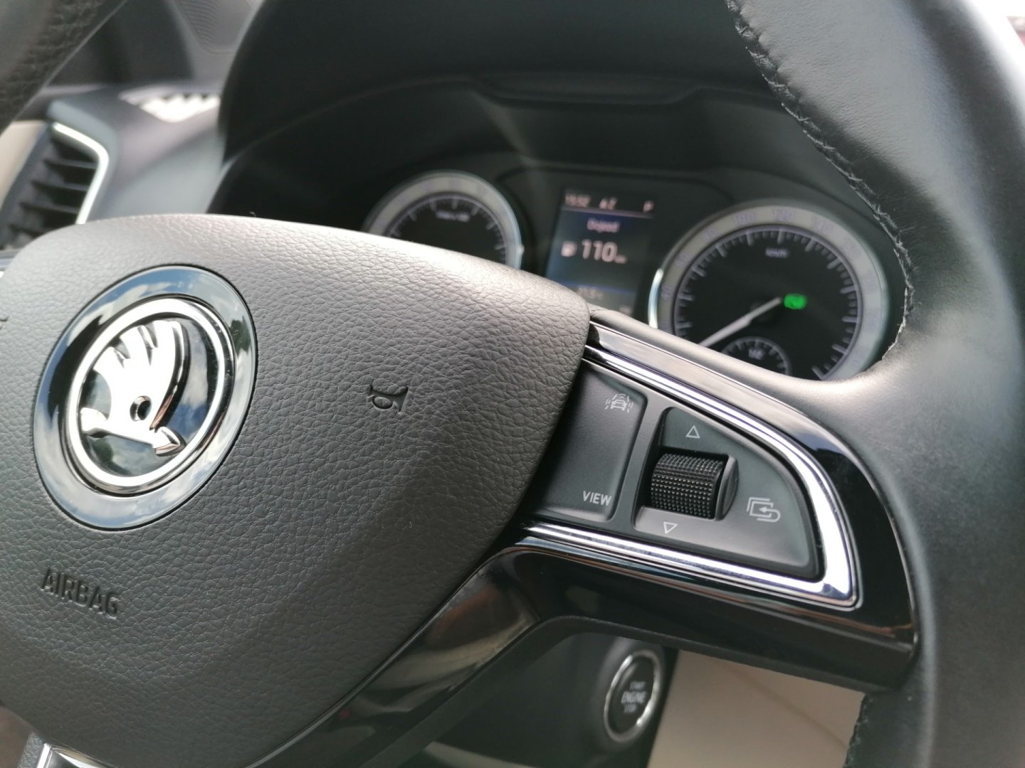 Škoda Karoq SUV 1,6 l 85 kw