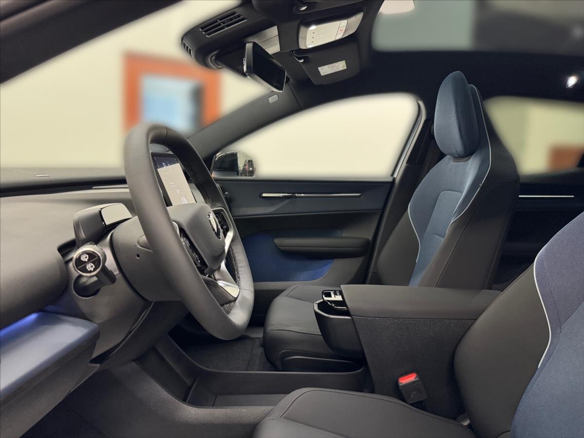 Volvo EX30 SUV 0,0 200 kw