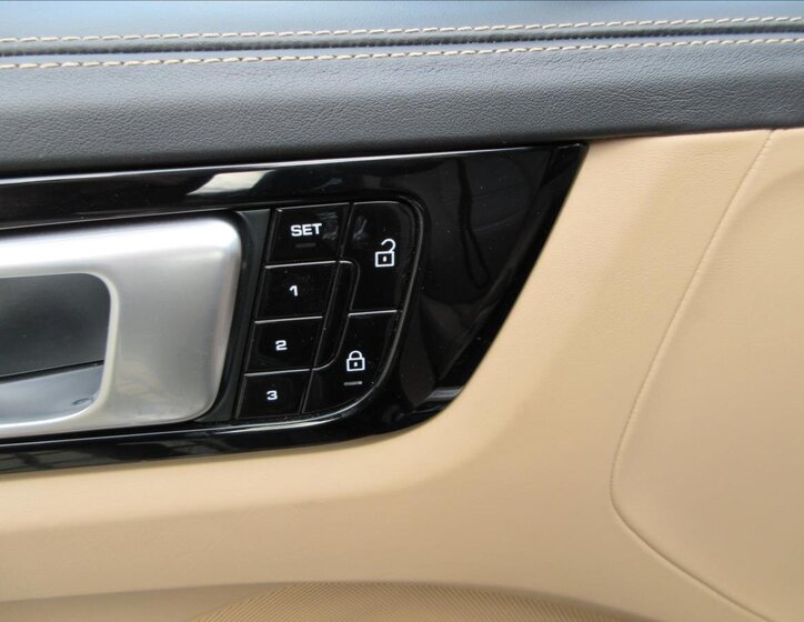 Porsche Cayenne Kombi 2,9 l 324 kw