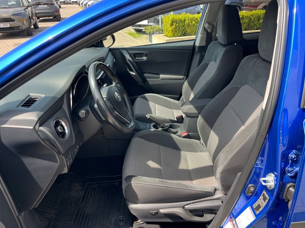 Toyota Auris Hatchback 1,8 l 73 kw