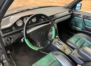 Mercedes-Benz Třídy E Sedan / Limuzína 5,0 l 235 kw